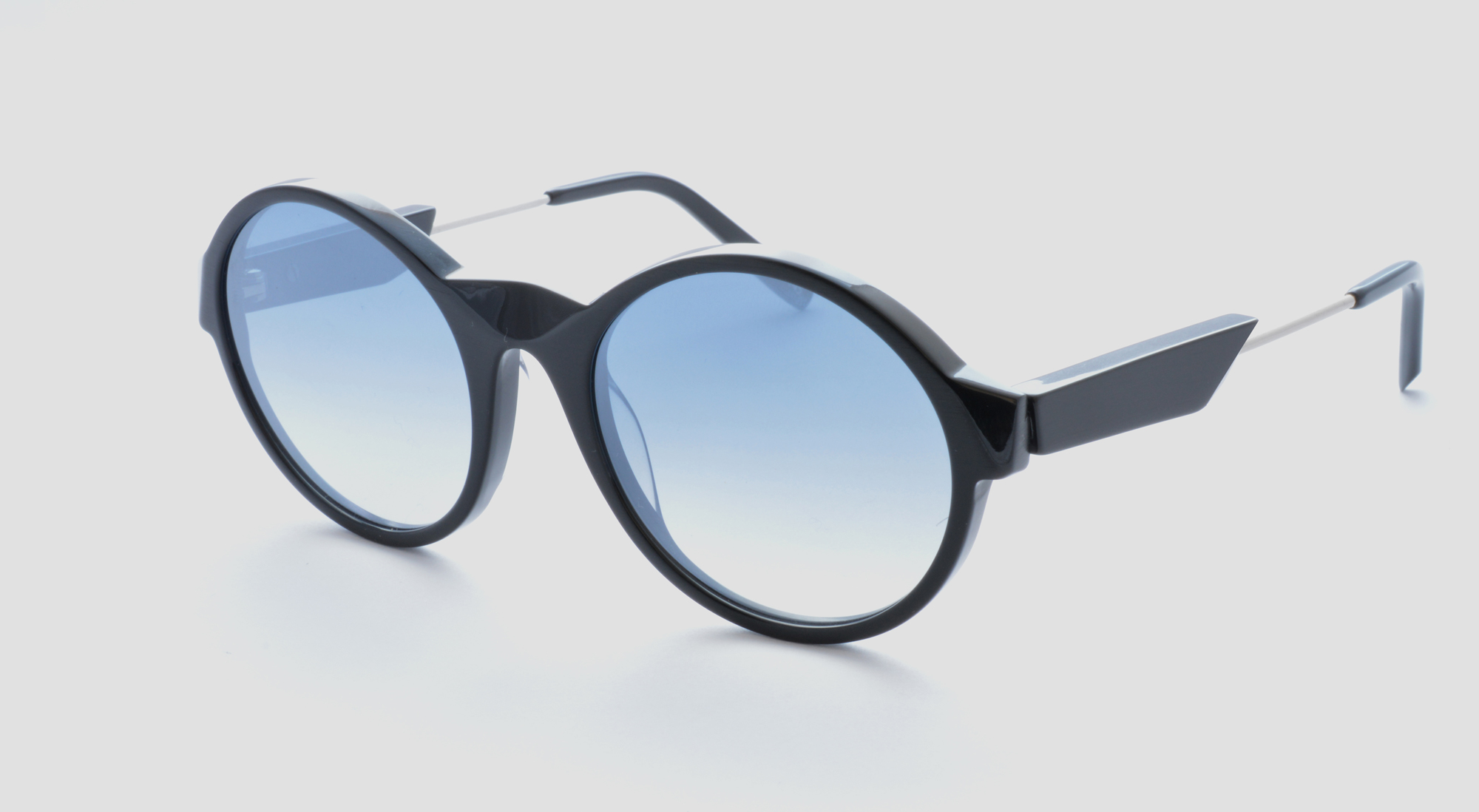 Hal - Black+Silver Portrait Eyewear